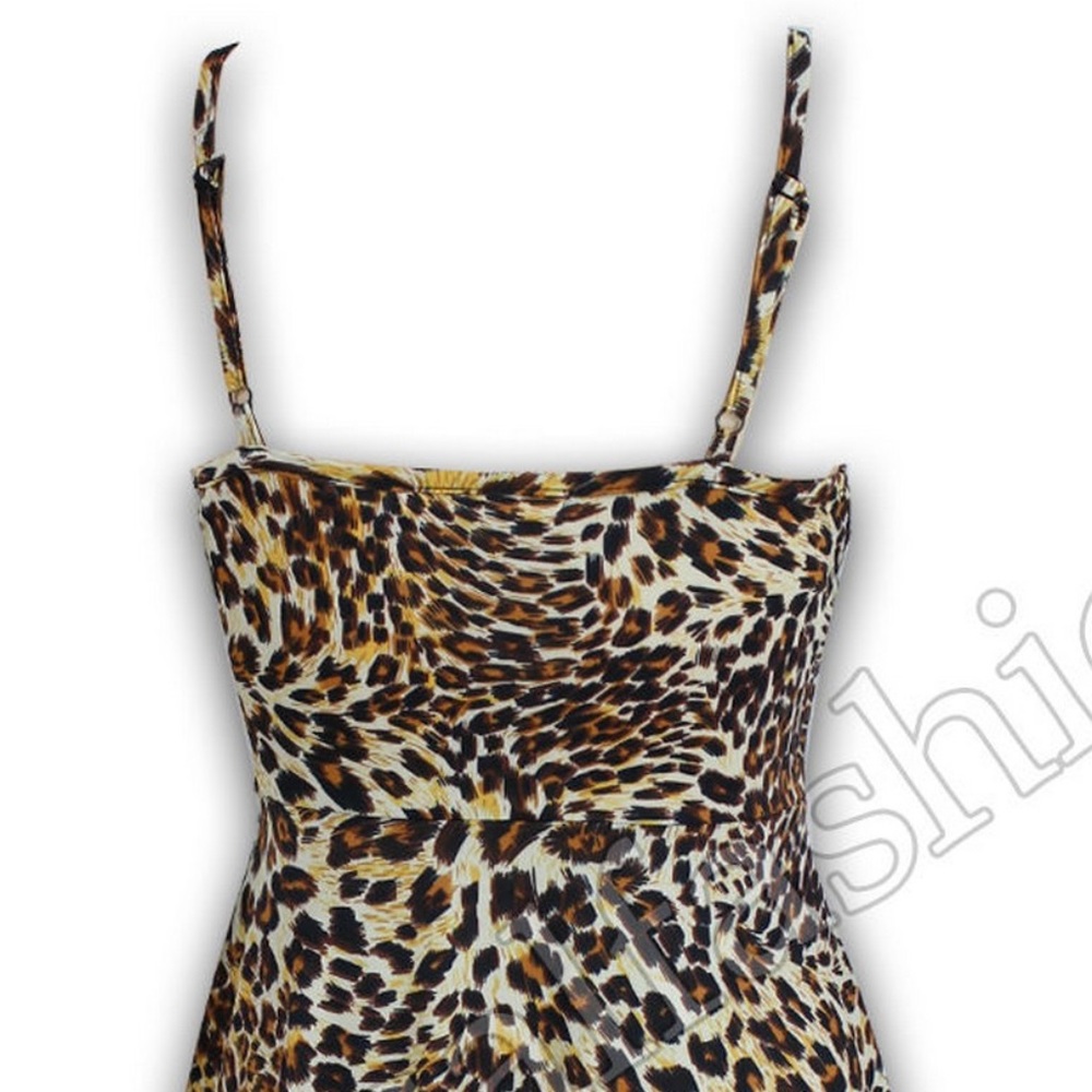 Brave Soul slinky fit & flare leopard print dress - Picture 2 of 4